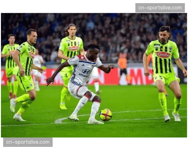 天气预警：布雷斯特主场对阵里尔的比赛可能因大风天气延迟